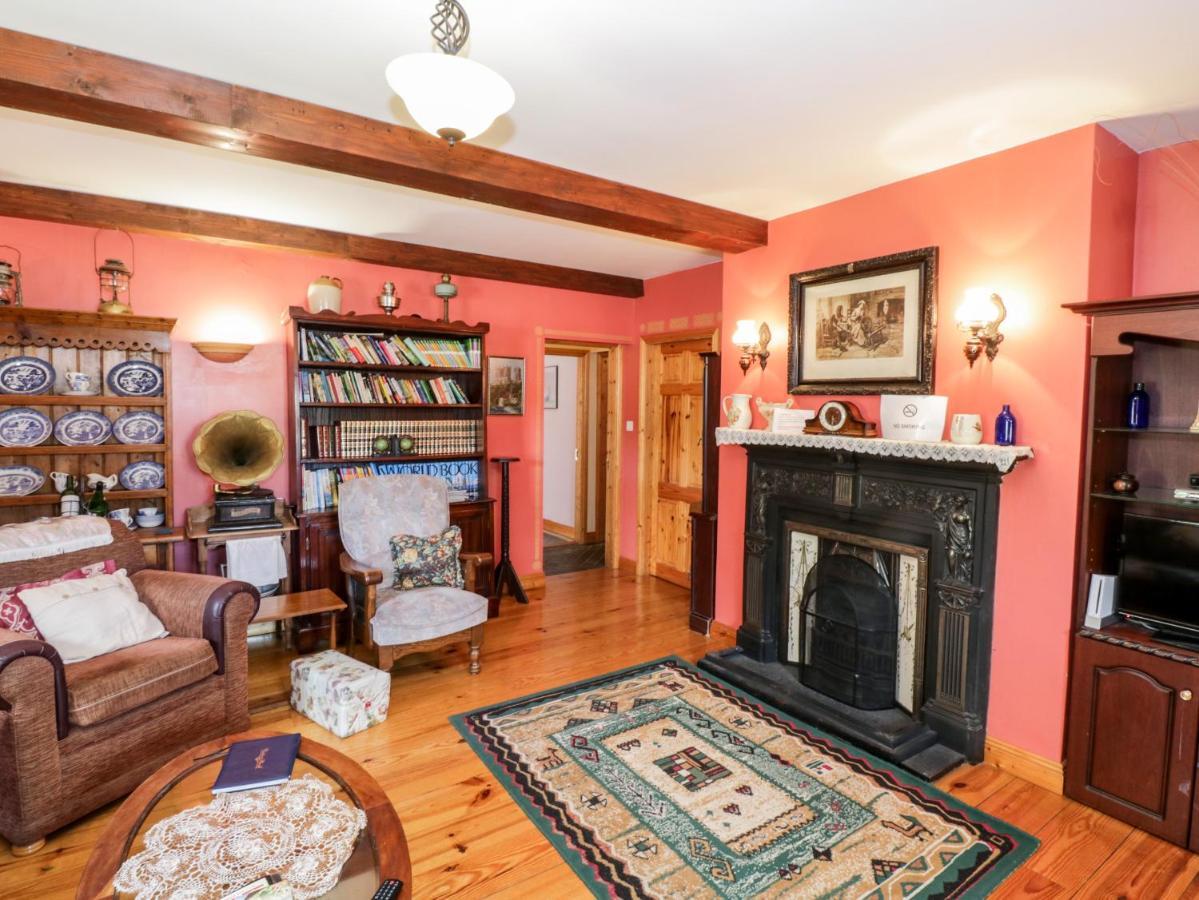 An Maide Ban, Cootehill Villa Buitenkant foto