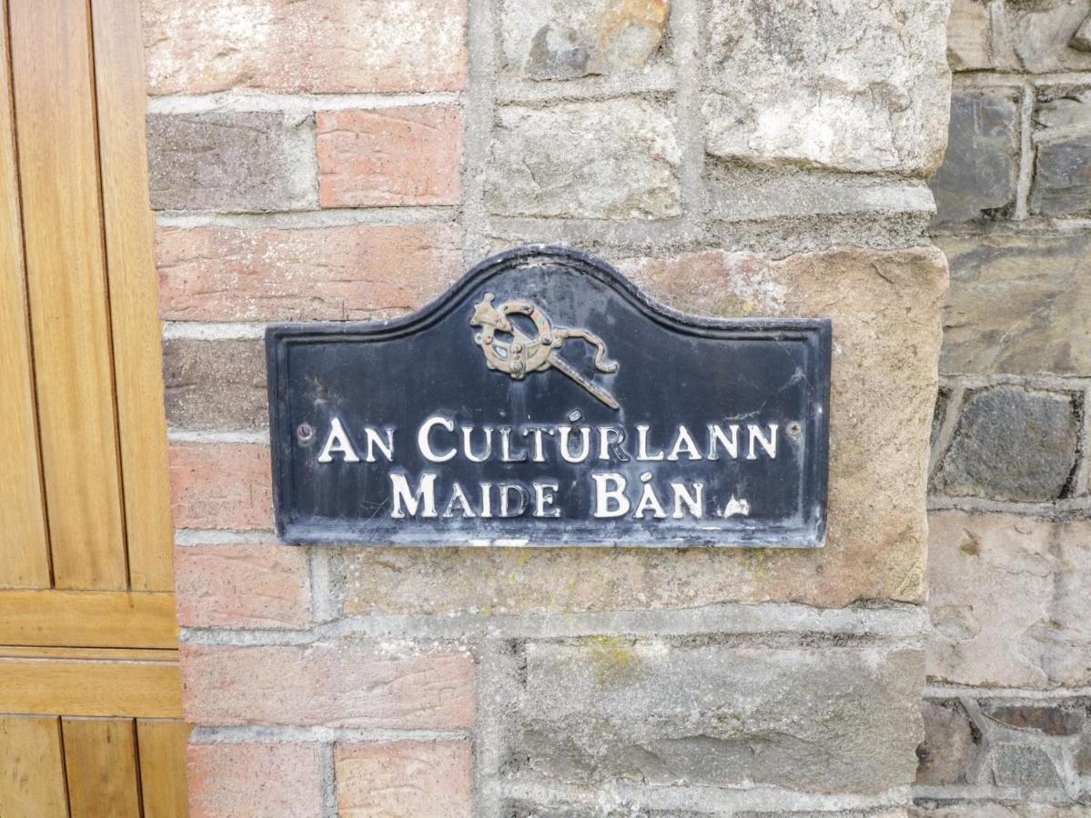 An Maide Ban, Cootehill Villa Buitenkant foto