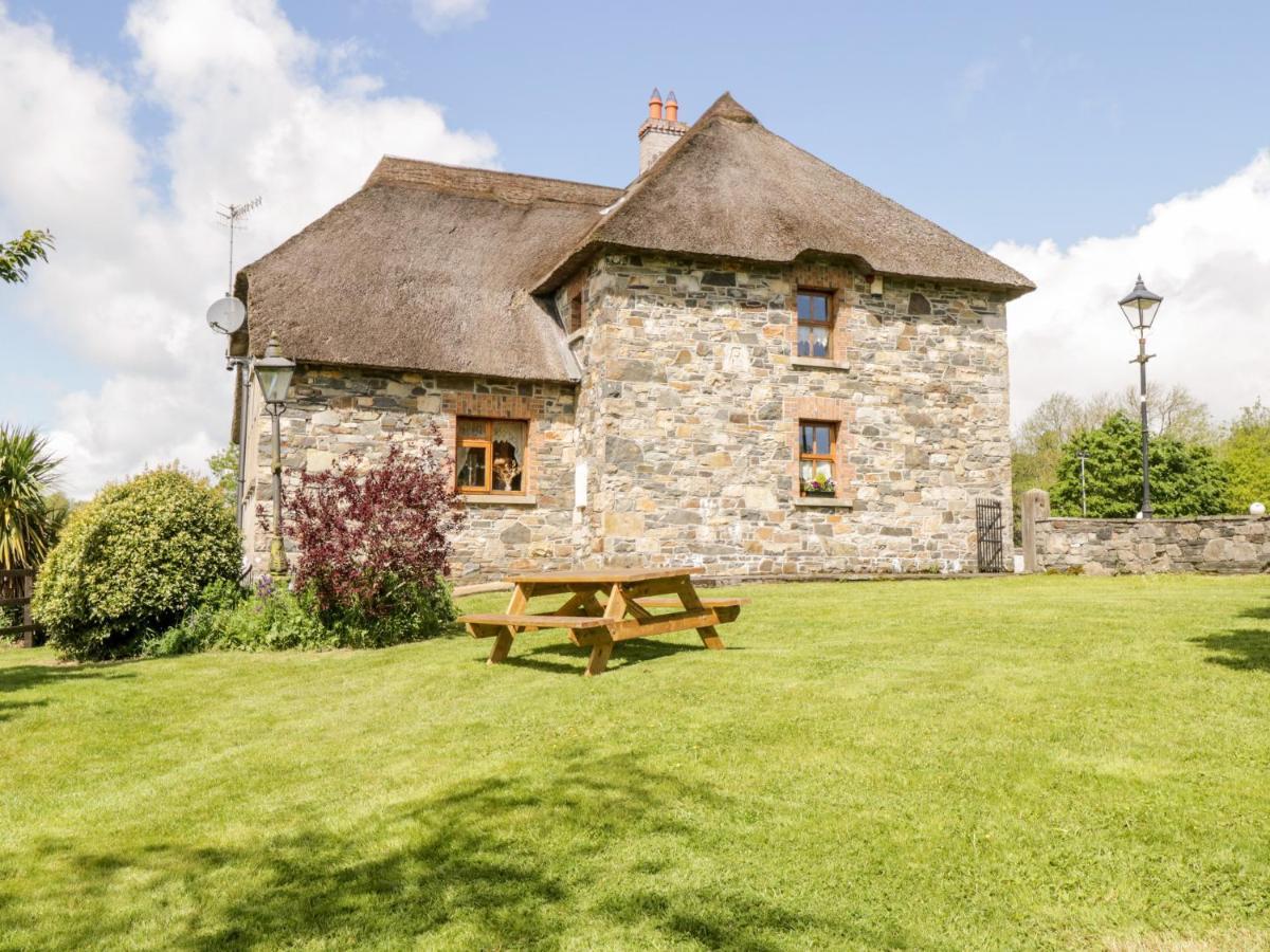 An Maide Ban, Cootehill Villa Buitenkant foto