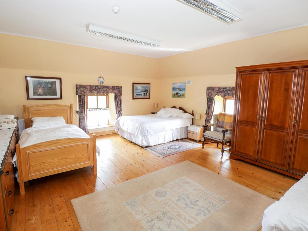 An Maide Ban, Cootehill Villa Buitenkant foto